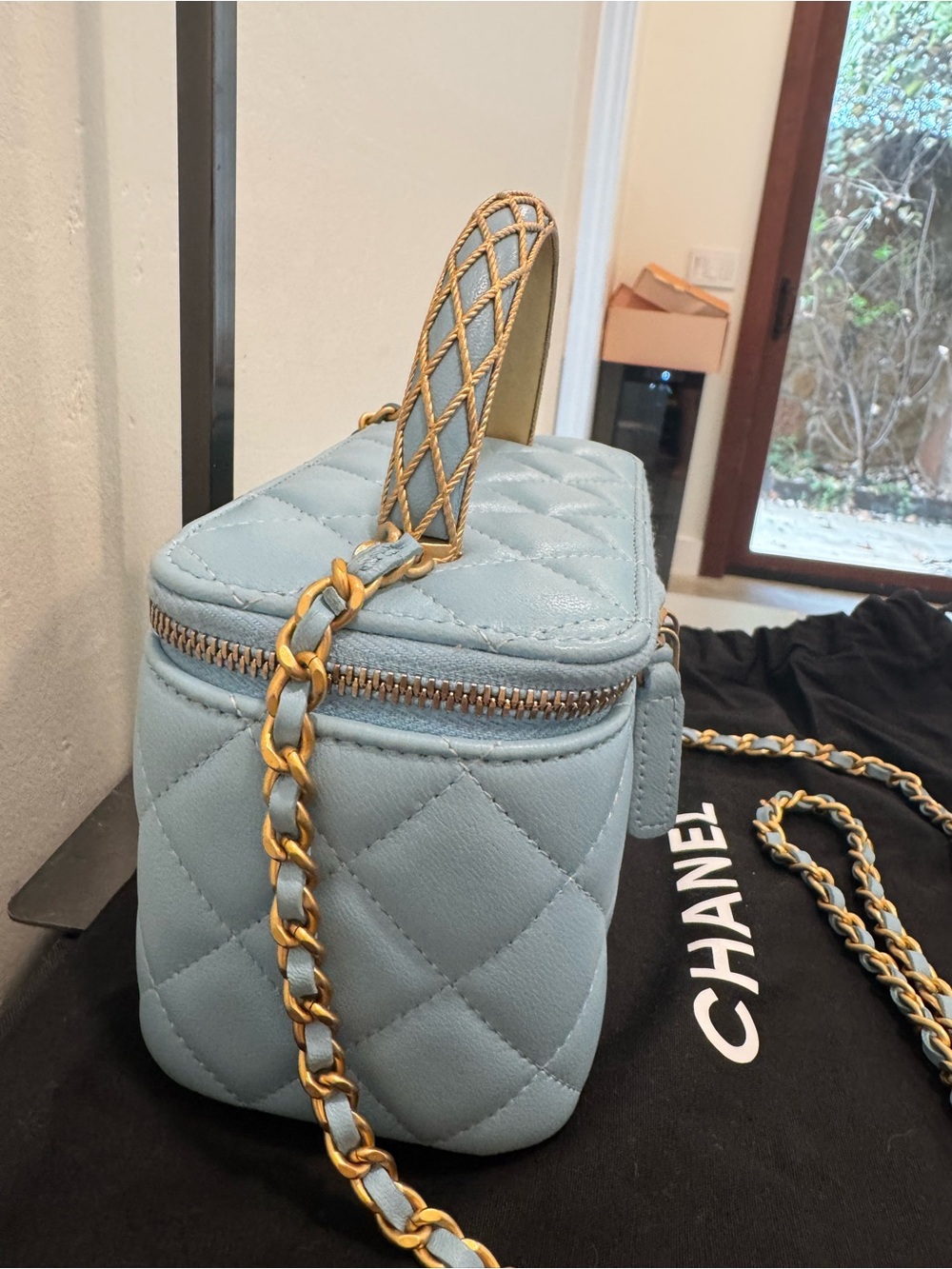 Chanel Lambskin Metal Twist Small Top Handle Vanity bag - Picture 3 of 9
